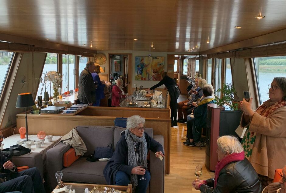  CROISIERE EN V.I.P SUR LA MEUSE AVEC DEGUSTATION DE PRODUITS NAMUROIS