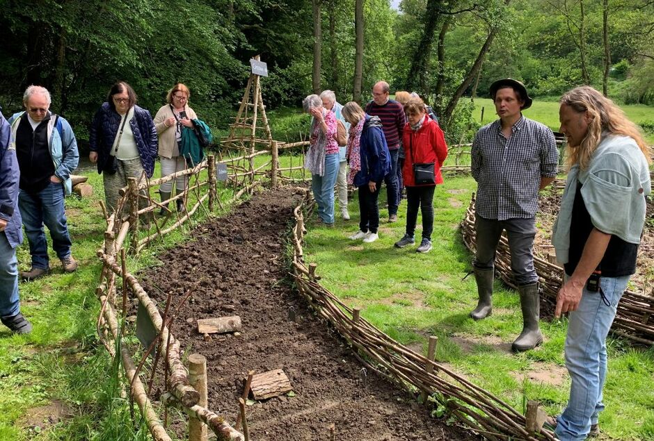 UNE VISITE GUIDEE LES RUINES DE MONTAIGLE EN V.I.P 