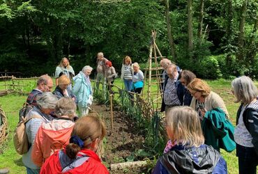 UNE VISITE GUIDEE LES RUINES DE MONTAIGLE EN V.I.P 